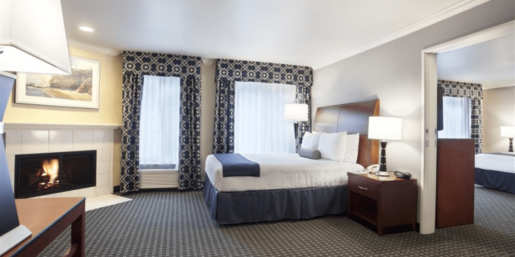 Discovering Luxury: South Padre Island Hotels with Jacuzzi in Room