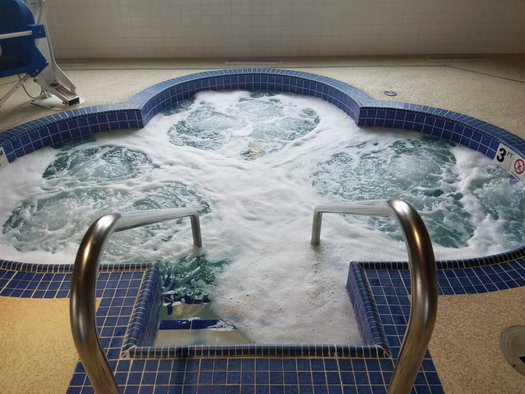 Unveiling the Ultimate Comfort: A Review of Hotels in Fond du Lac with Jacuzzi in Room