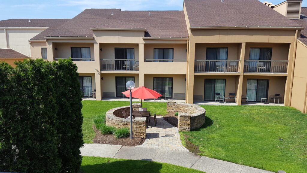 Hotels with Jacuzzi in Room Warren MI: A Relaxing Oasis in the Heart of Warren