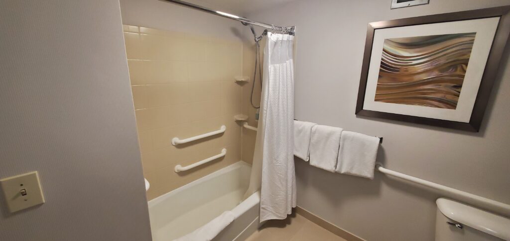 Hotels with Jacuzzi in Room Warren MI: A Relaxing Oasis in the Heart of Warren