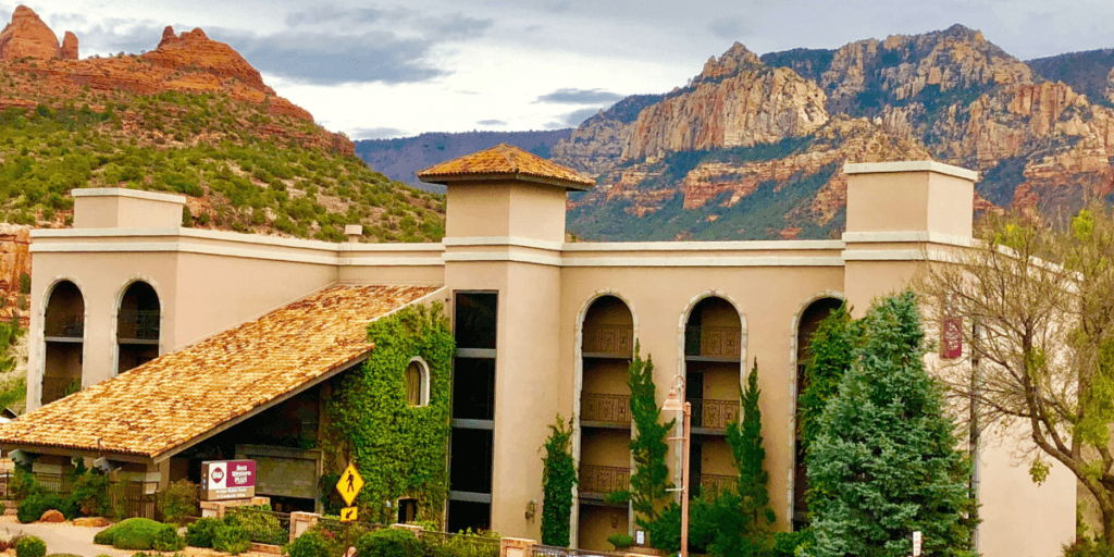 Luxury Hotels in Sedona with Jacuzzi in Room