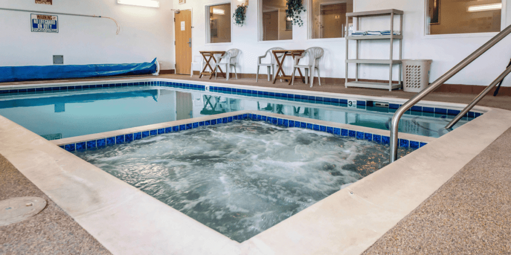 Review of Econo Lodge Airport Colorado Springs with Private Hot Tub in Room