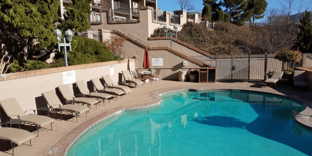 Luxury Hotels in Sedona with Jacuzzi in Room