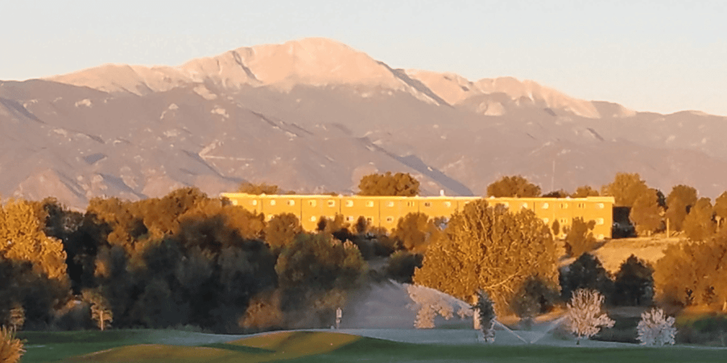 Review of Econo Lodge Airport Colorado Springs with Private Hot Tub in Room