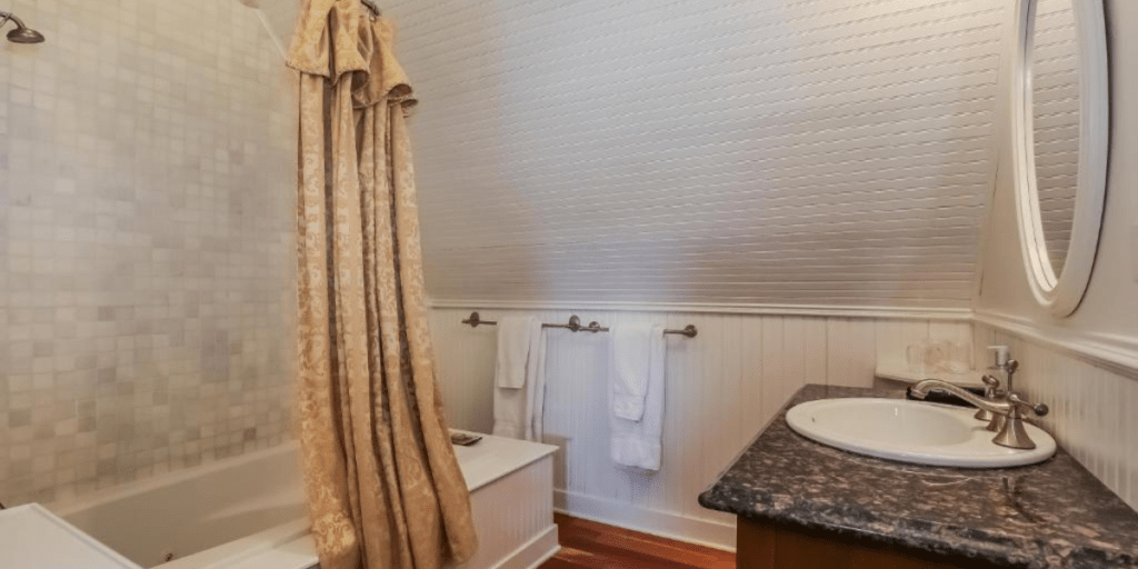 Discovering Unmatched Luxury: Hotel with Jacuzzi in Room Chicago
