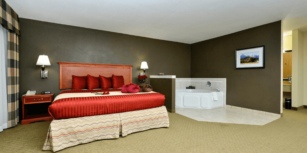 Hotels in Canon City, Colorado, with Indoor Pool