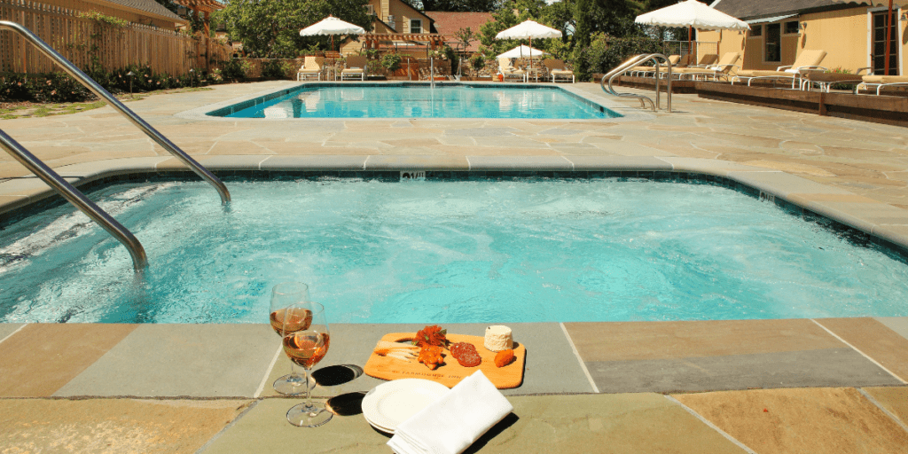 Hotel with Jacuzzi in Forestville: Where Comfort Meets Nature