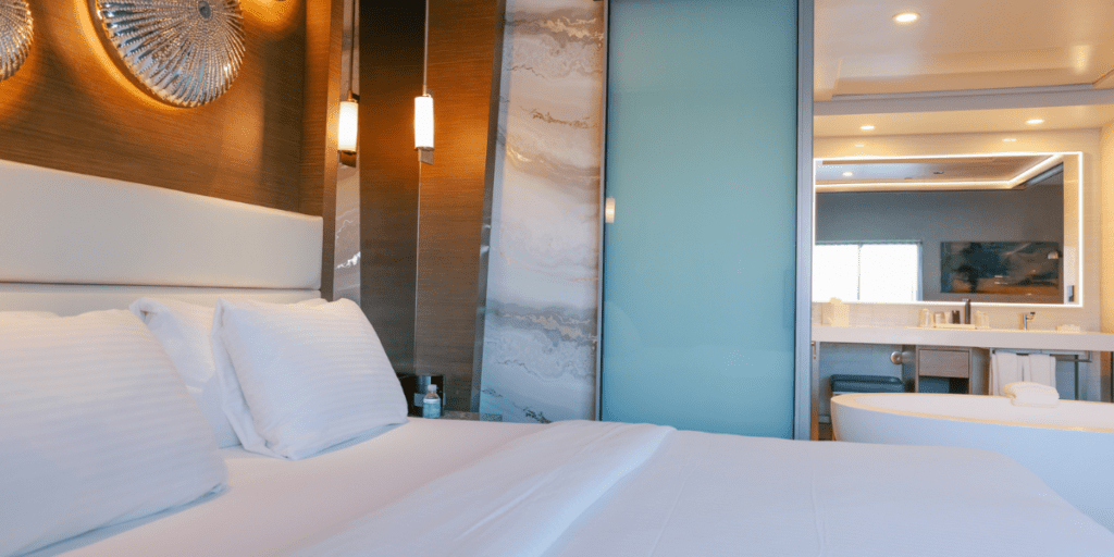 Manhattan Beach's Shades Hotel with Romantic Jacuzzi Bathtub