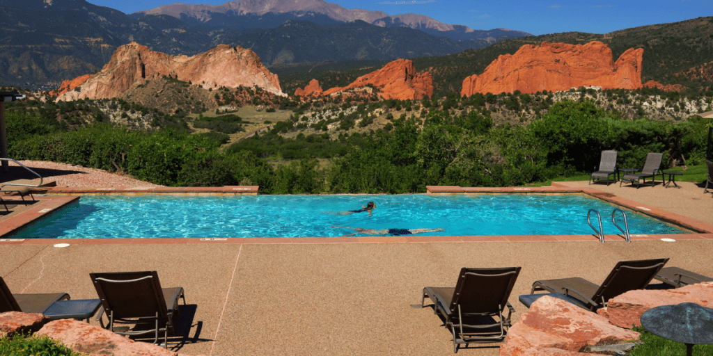 Luxury Hotels in Colorado Springs with Romantic Jacuzzi in Room