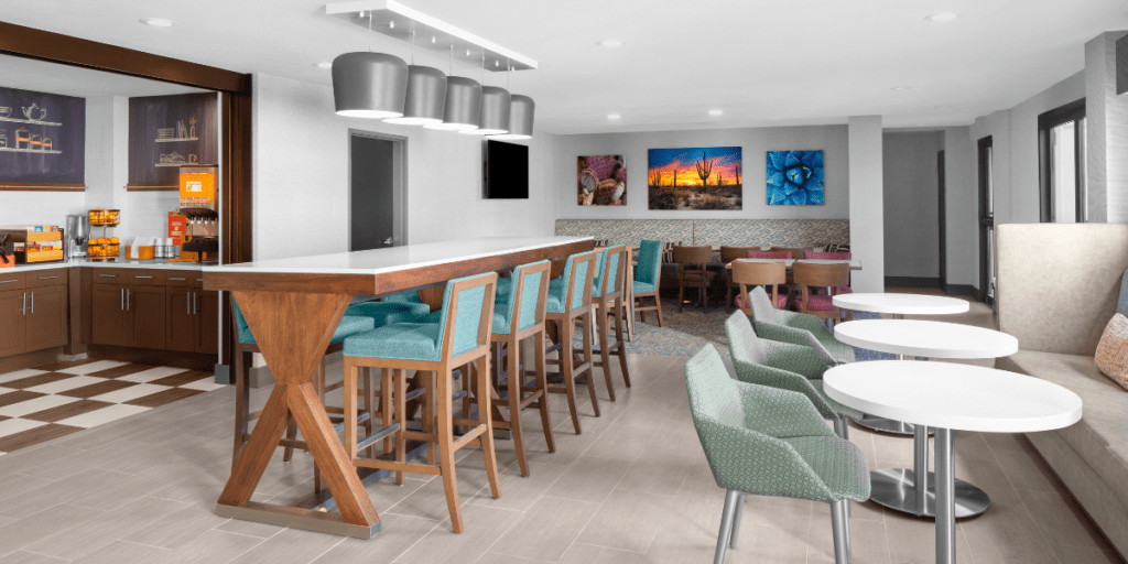 Romantic Getaway: Jacuzzi Hotels in Phoenix
