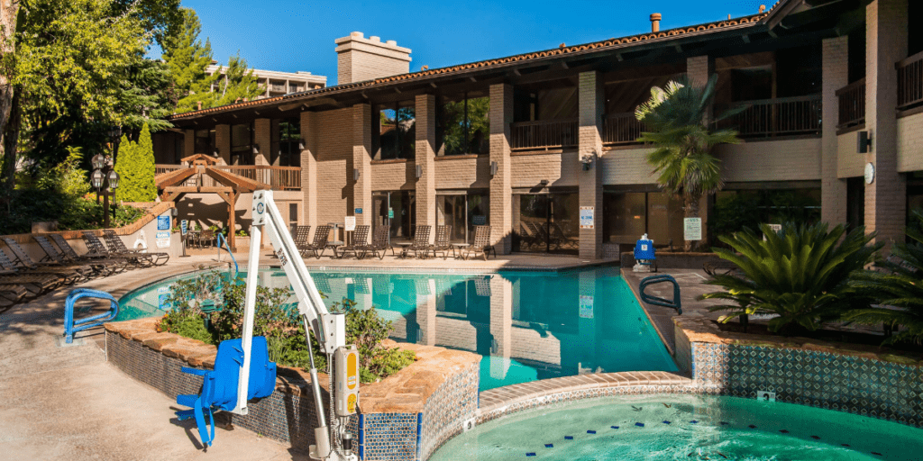 Luxury Hotels in Sedona with Jacuzzi in Room
