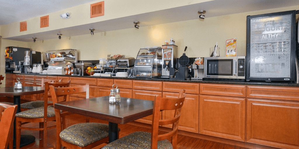 Hotels in Canon City, Colorado, with Indoor Pool
