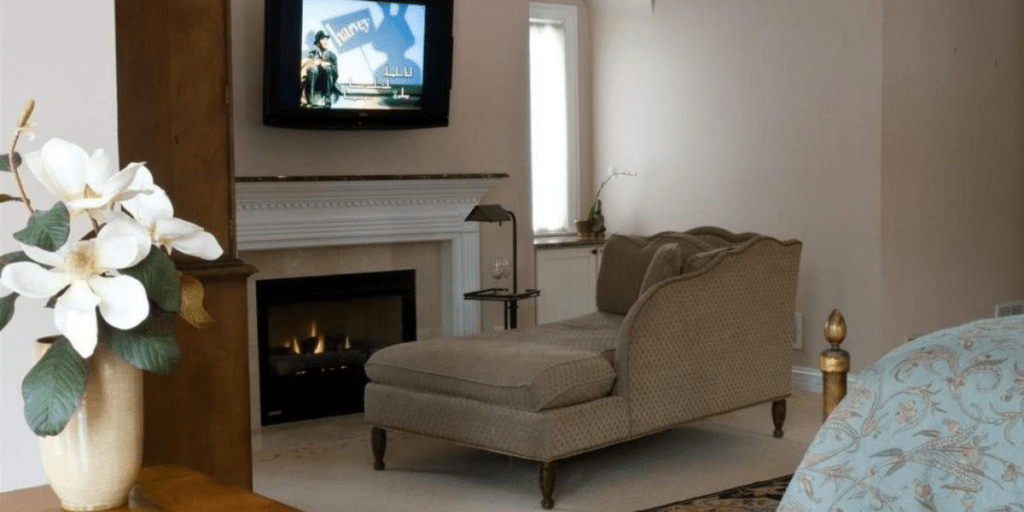Discovering Unmatched Luxury: Hotel with Jacuzzi in Room Chicago