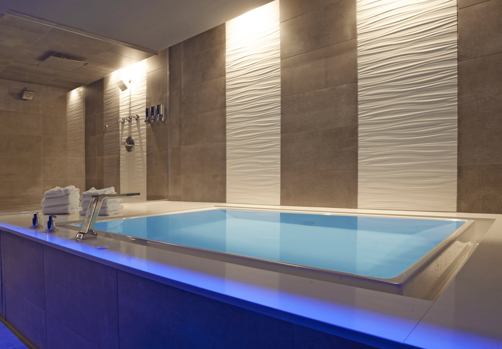 Romantic Hotels on Cicero with Jacuzzi Review
