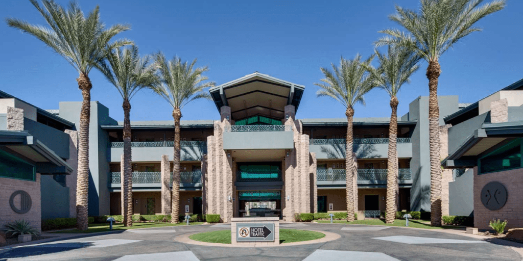 Romantic Hotels in Phoenix with Jacuzzi in Room: A Dreamy Getaway