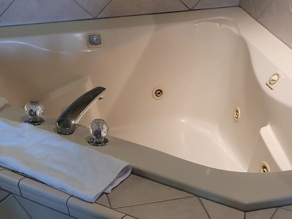 The Ultimate Guide to Cheapest Hotels in Tucson with Jacuzzi in Room