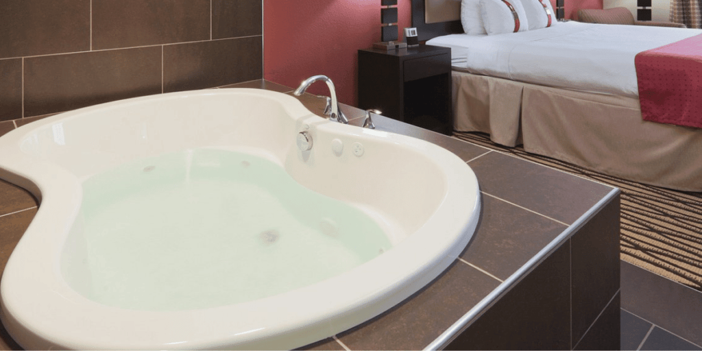 Hotels with Private Jacuzzi in Room in Mississippi