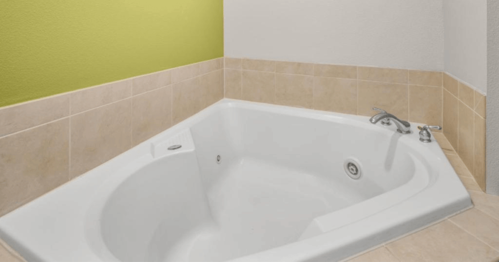 hotels with jacuzzi in room in delaware