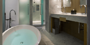 Hotel Victor Miami Beach: A Romantic Getaway With a Jacuzzi Tub in Room