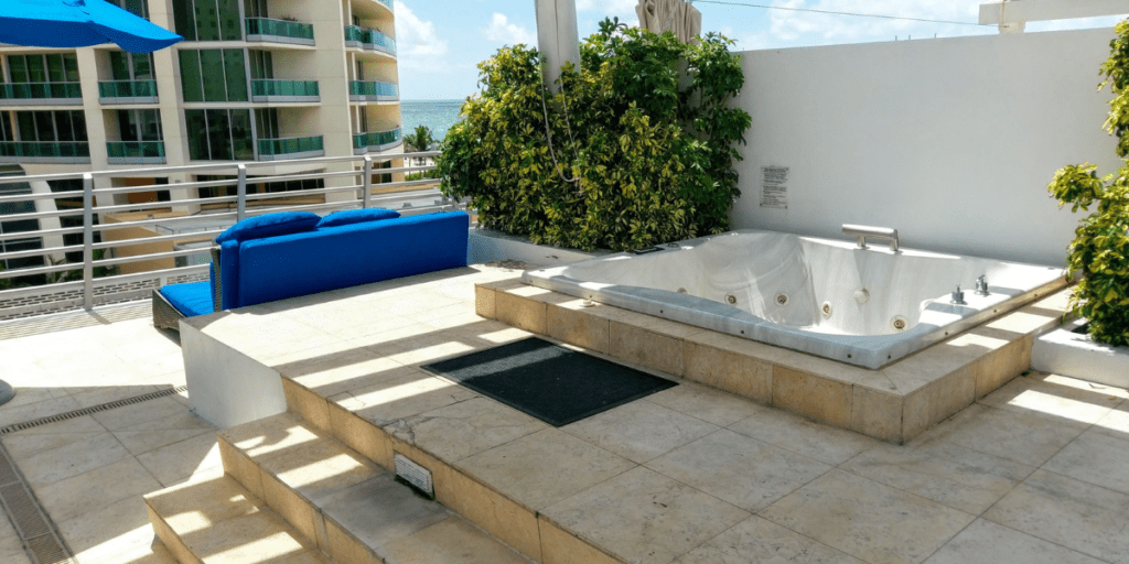 Avoid This Jacuzzi Hotel Scam in Miami