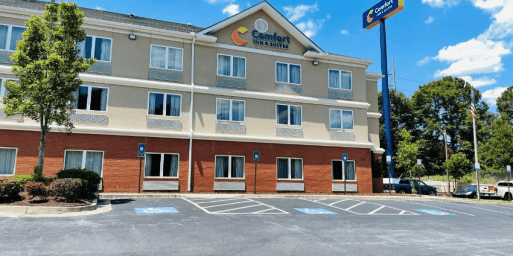 hotels in augusta maine with jacuzzi in room Comfort Inn