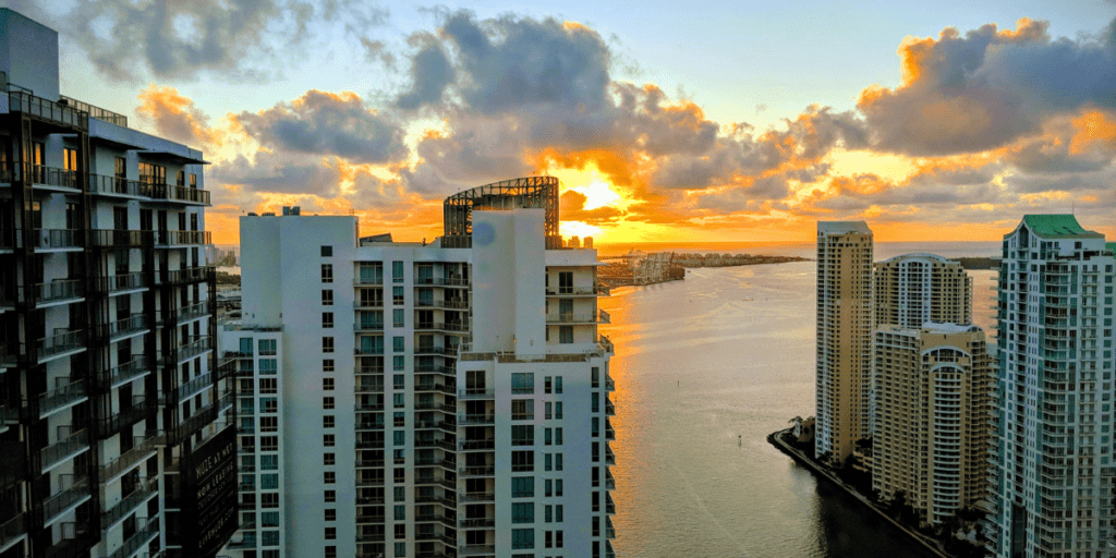 Discover Luxury and Comfort in Miami: Hotels with Jacuzzi in Room